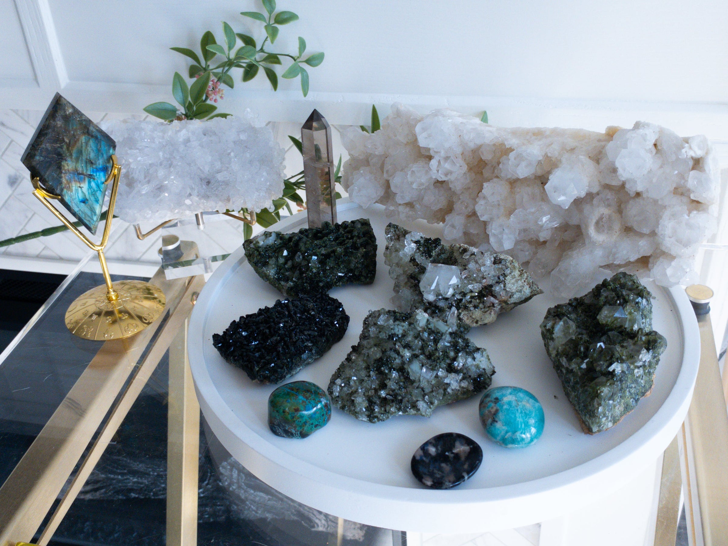 Aesthetic & Statement Pieces