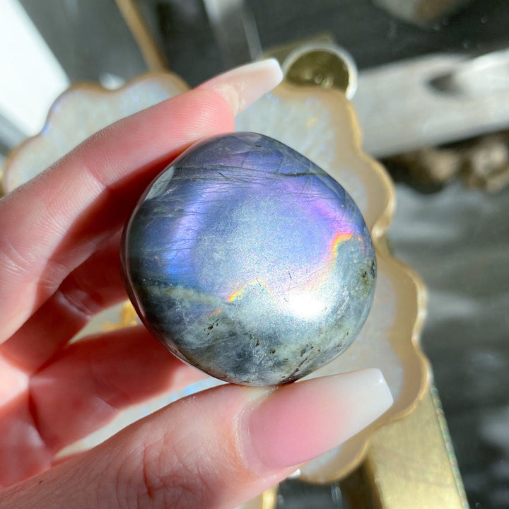 Big, Flashy Labradorite Pebble Stone
