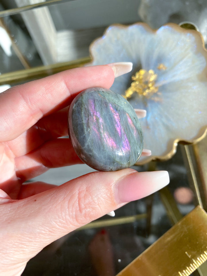 Big, Flashy Labradorite Pebble Stone