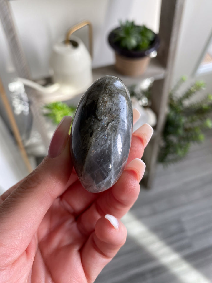 Small, Very Charming Labradorite Palm Stone #6