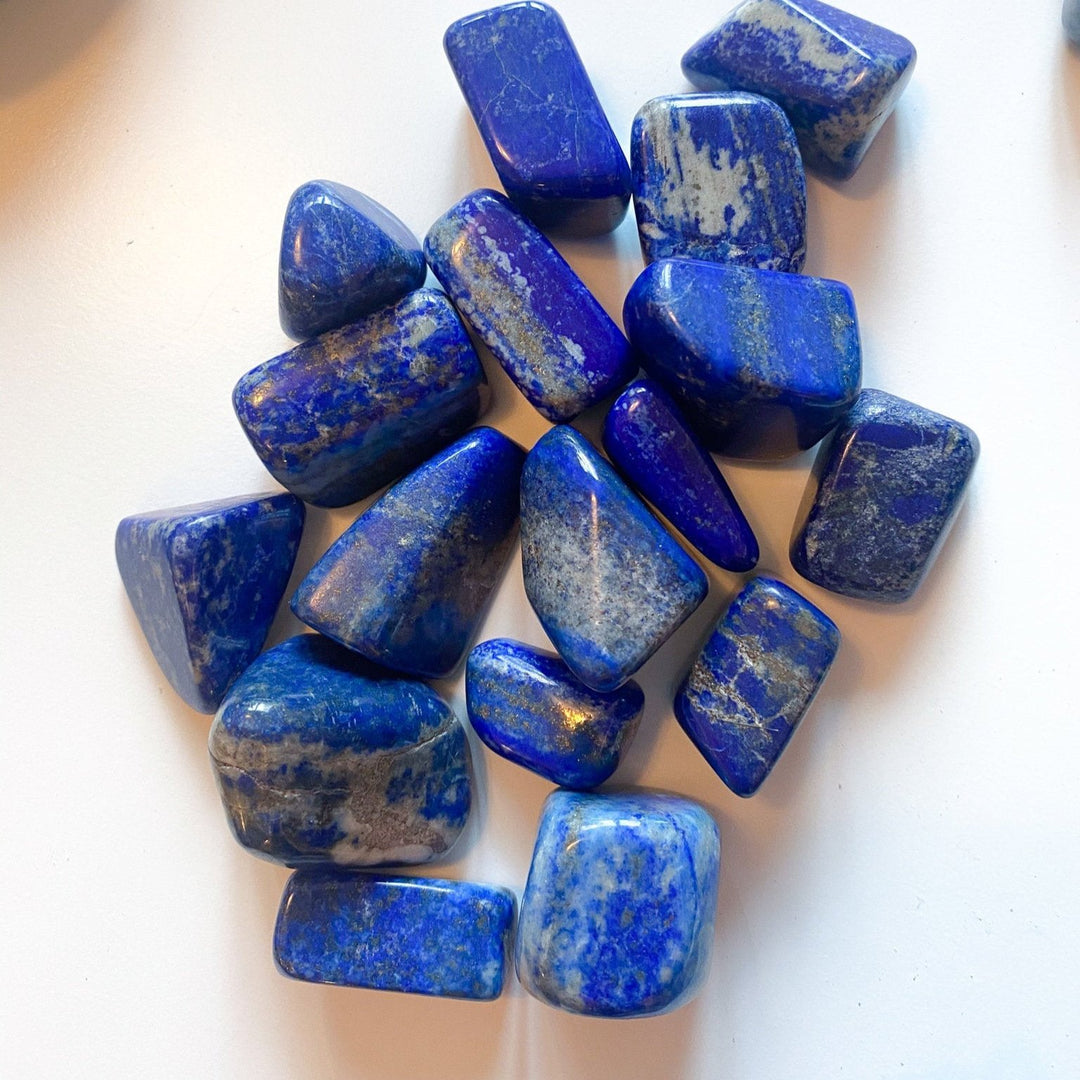 Lapis Lazuli Tumble Stone - Peace Crystal - Confidence - Truth - Wisdom - Serenity - Communication - Throat Chakra