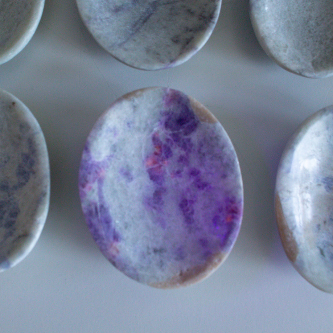 Large Hackmanite Worry Stone (UV Reactive)