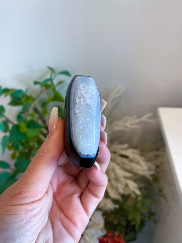 Black Agate Palm Stone 