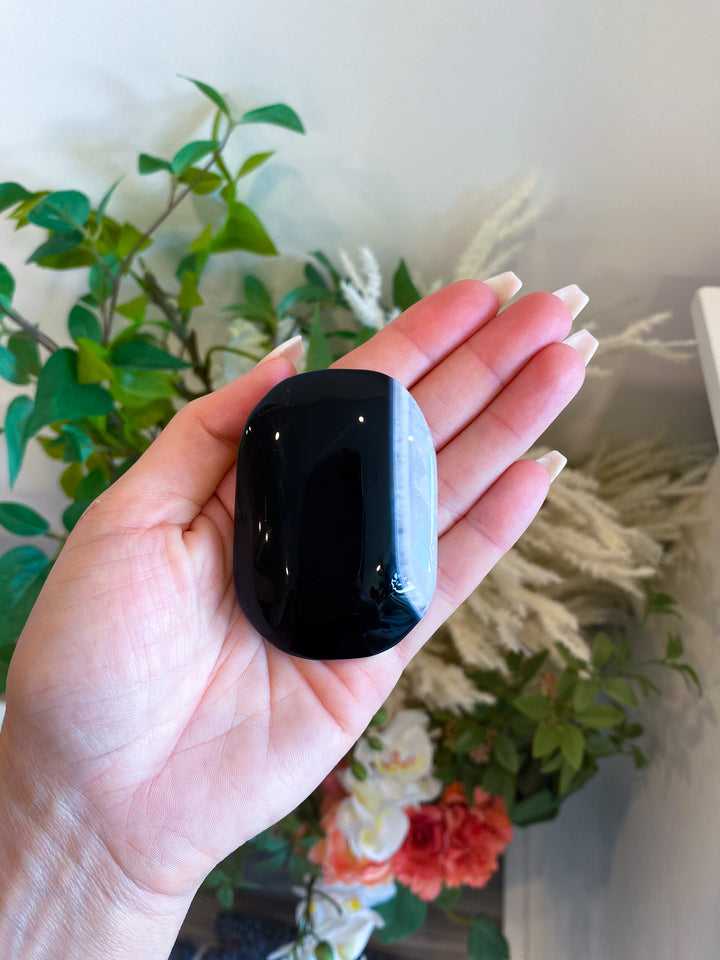 Black Agate Palm Stone 