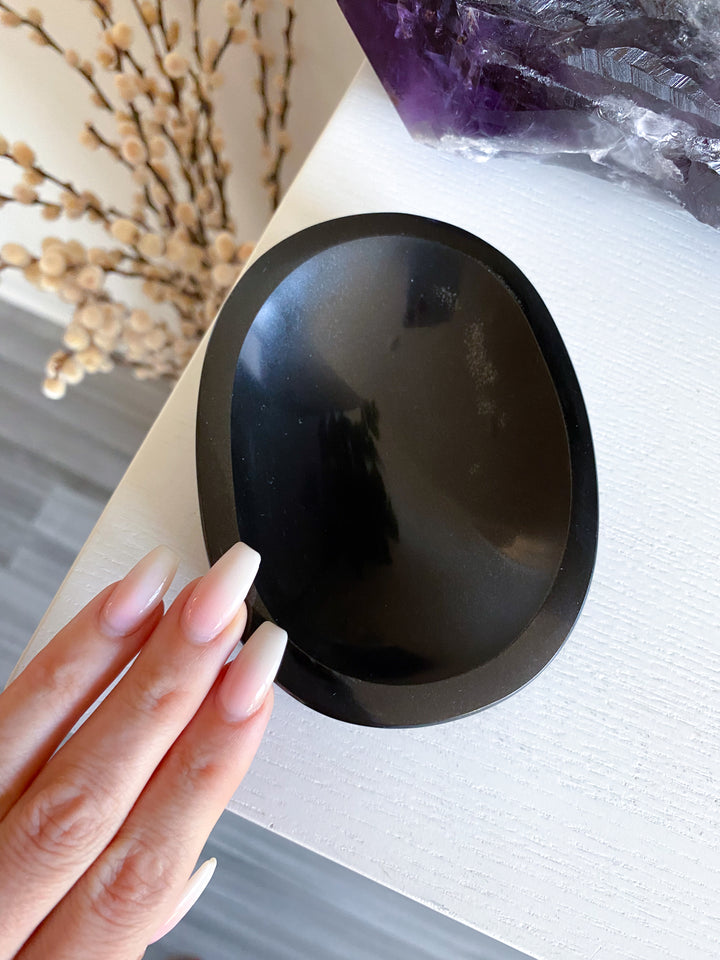 Shiny Black Jade Dish 4.5" x 3"