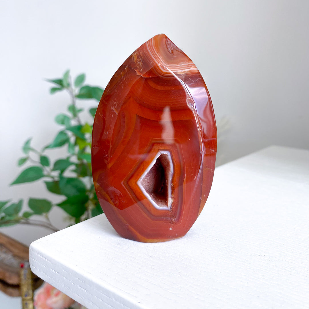 Carnelian Flame w/ Druze Cave 