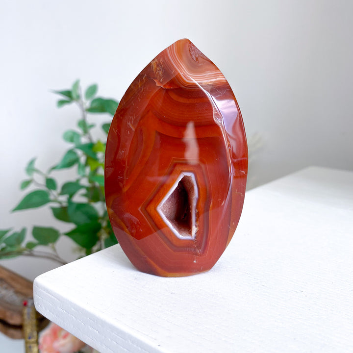 Carnelian Flame w/ Druze Cave 