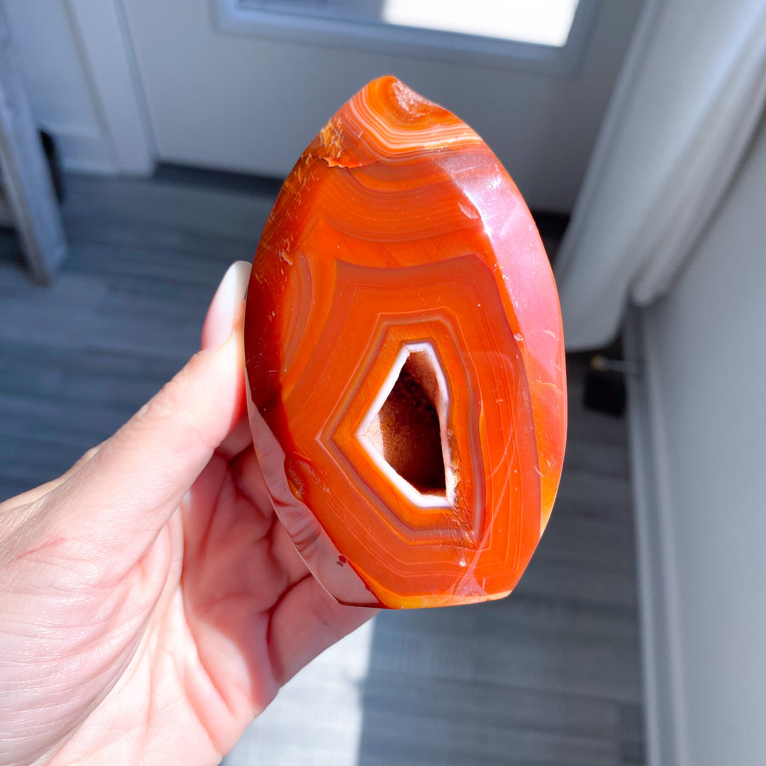 Carnelian Flame w/ Druze Cave 