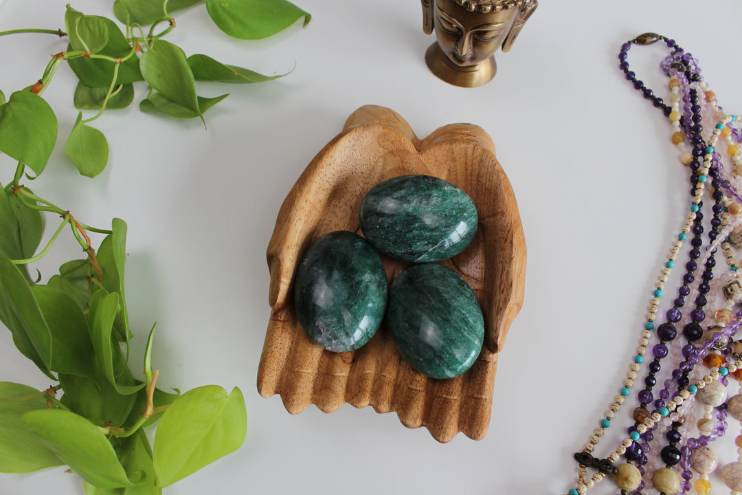 Green Aventurine Palm Stone: Attract Money