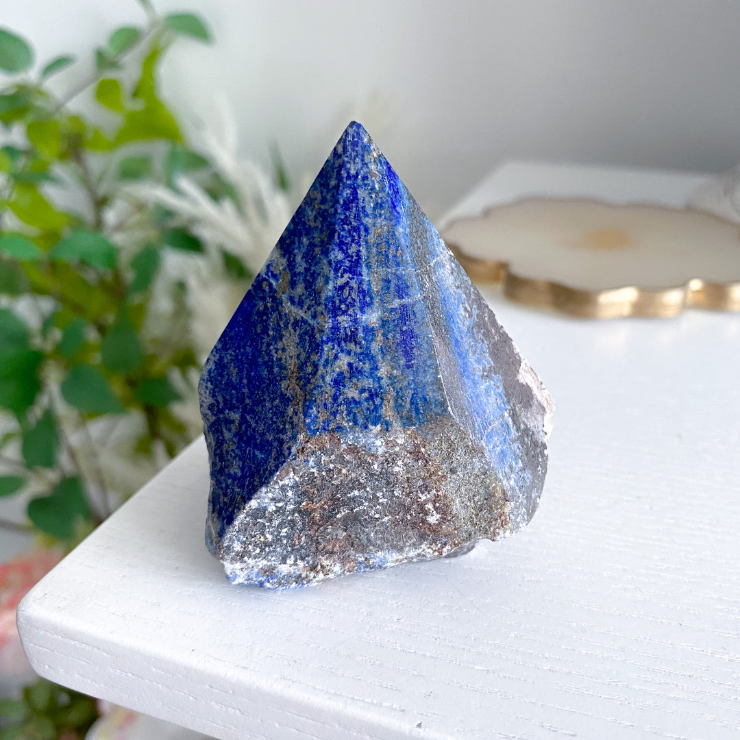 Large Lapis Lazuli Top Polish Point 