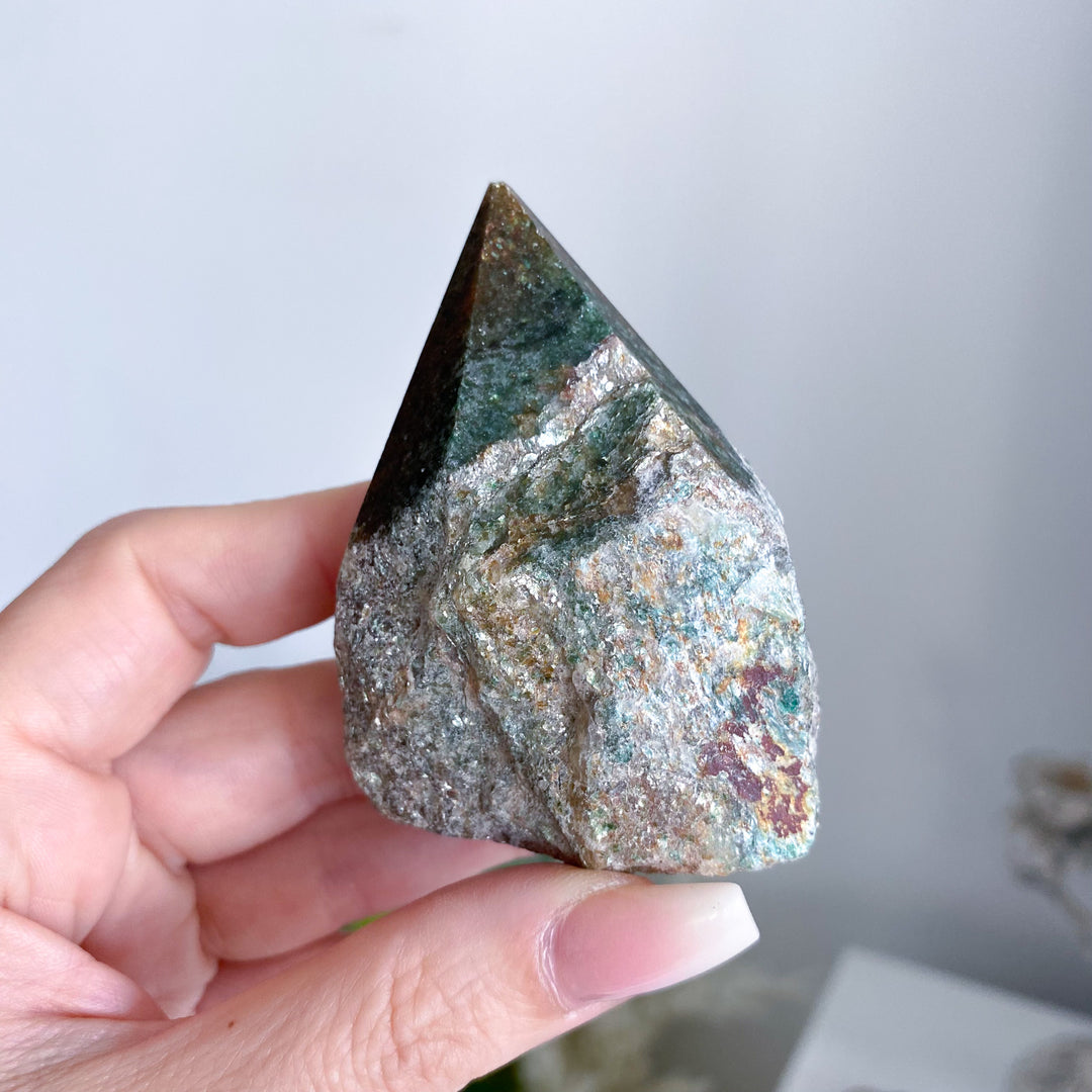Green Aventurine Top Polish Point 