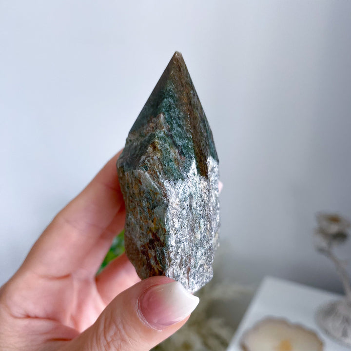 Green Aventurine Top Polish Point 