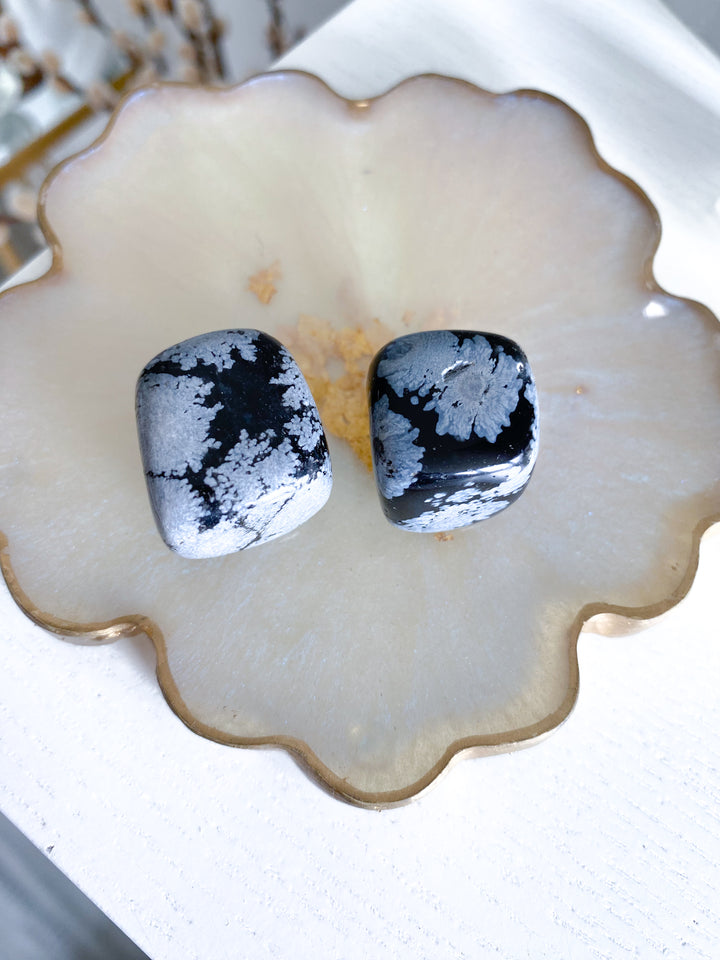 Snowflake Obsidian Tumble Cube