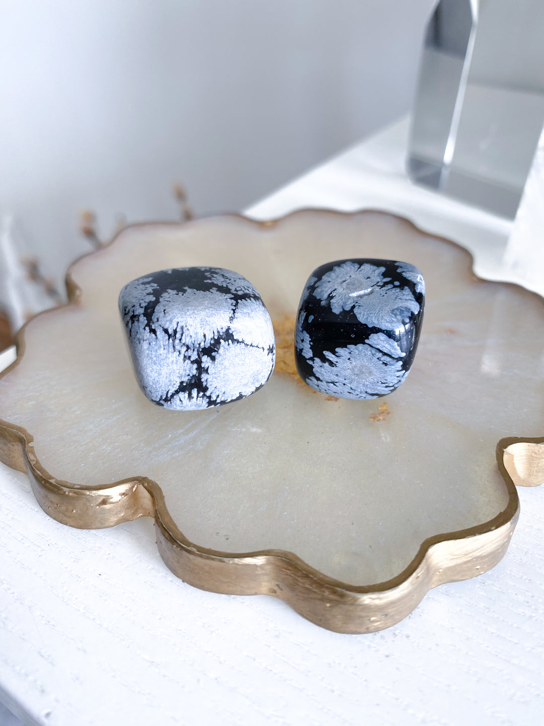 Snowflake Obsidian Tumble Cube