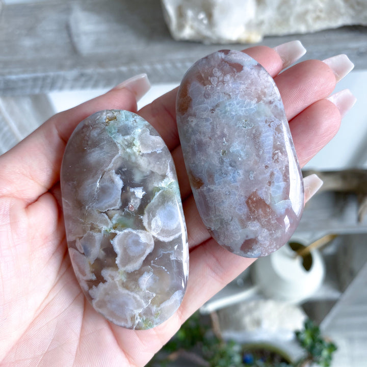 Narrow Flower Agate Palm Stone