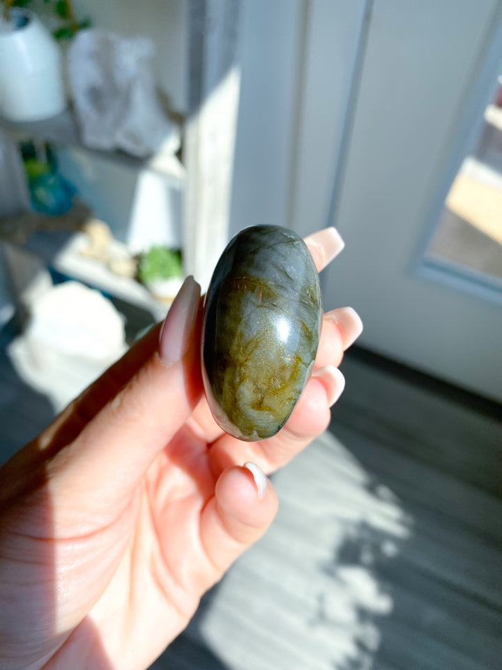 Small FLASHY Sunset Labradorite Palm Stone #17