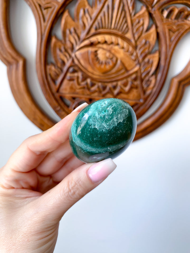 Bright Green Aventurine Palm Stone #4