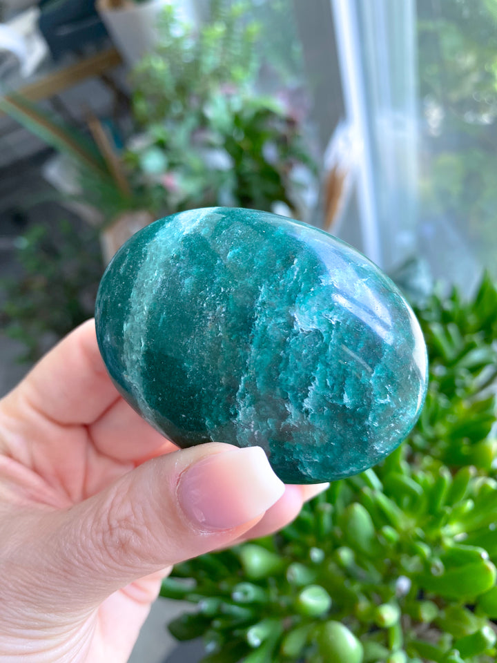 Bright Green Aventurine Palm Stone #4