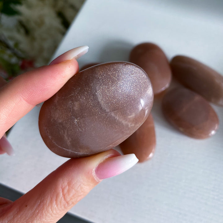 Small Flashy Peach Moonstone Palm