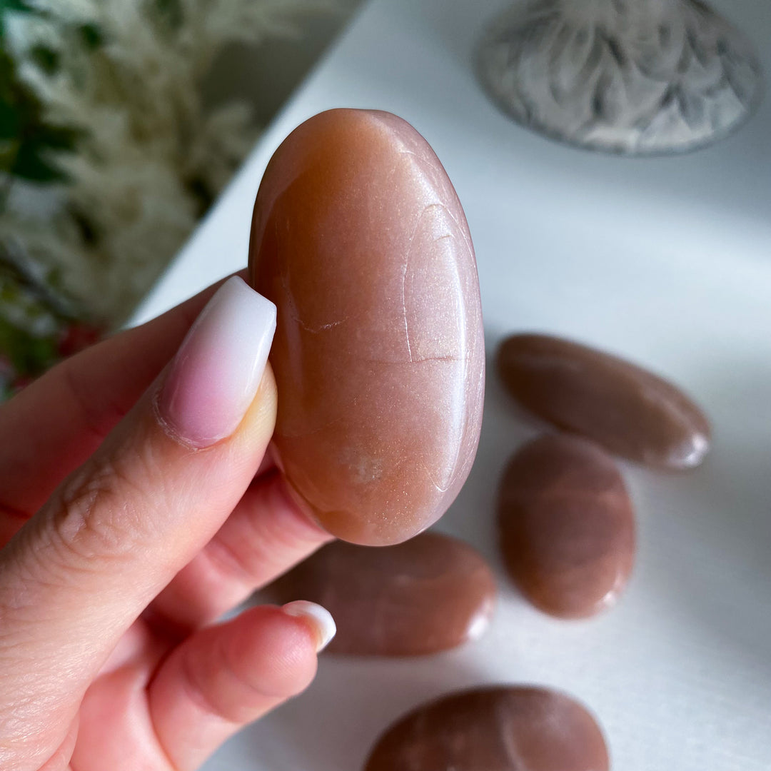 Small Flashy Peach Moonstone Palm
