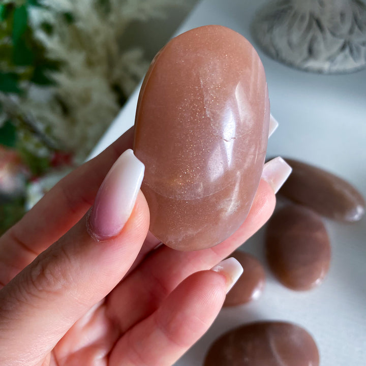 Small Flashy Peach Moonstone Palm