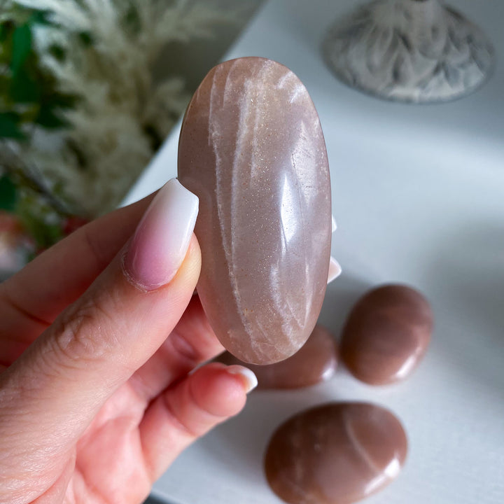 Small Flashy Peach Moonstone Palm