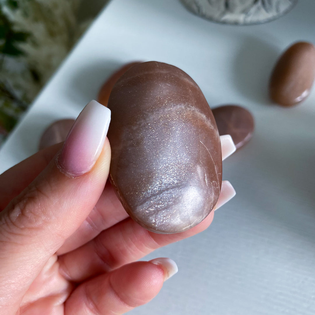 Small Flashy Peach Moonstone Palm
