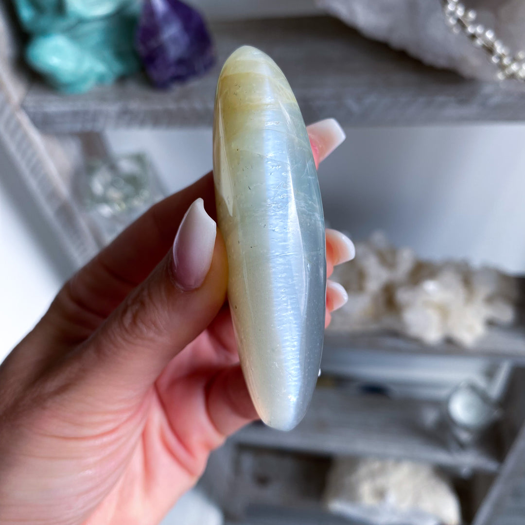 Long Moonstone Palm 