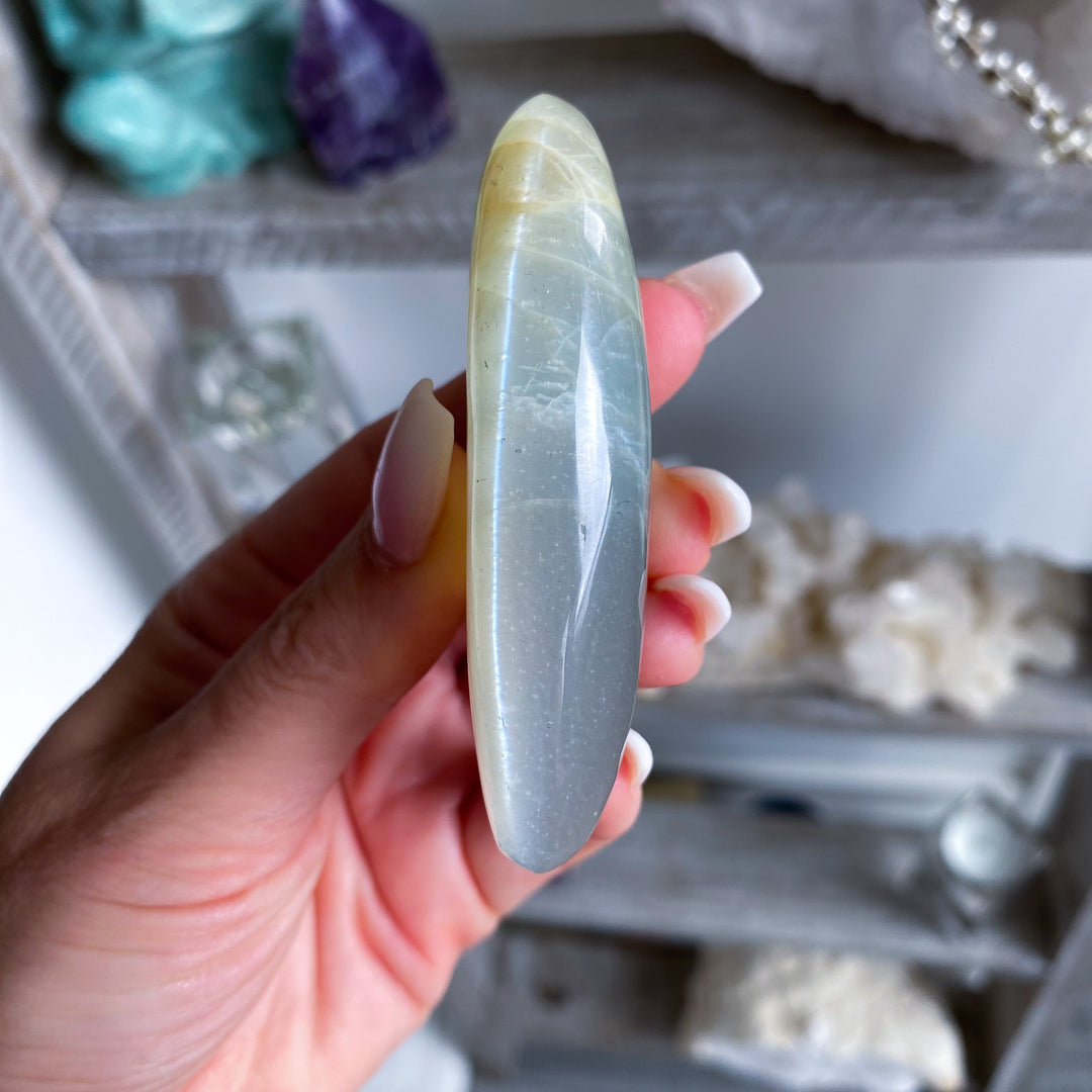Long Moonstone Palm 