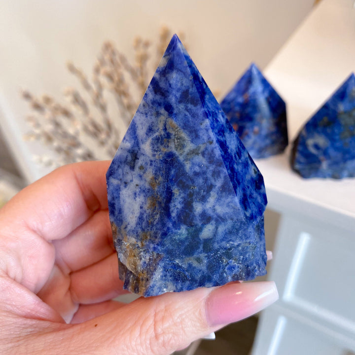 Standard Sodalite Top Polish Point
