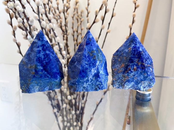 Standard Sodalite Top Polish Point