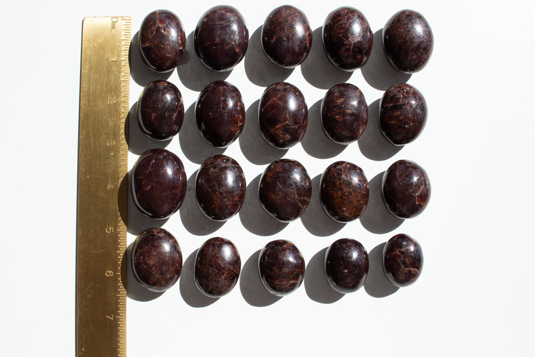 High Quality Garnet Small Palm