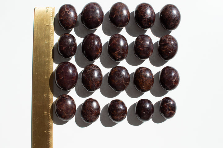 High Quality Garnet Small Palm