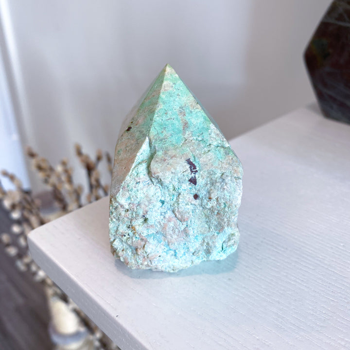 Turquoise Top Polish Point #4 - Aligns all the Chakras