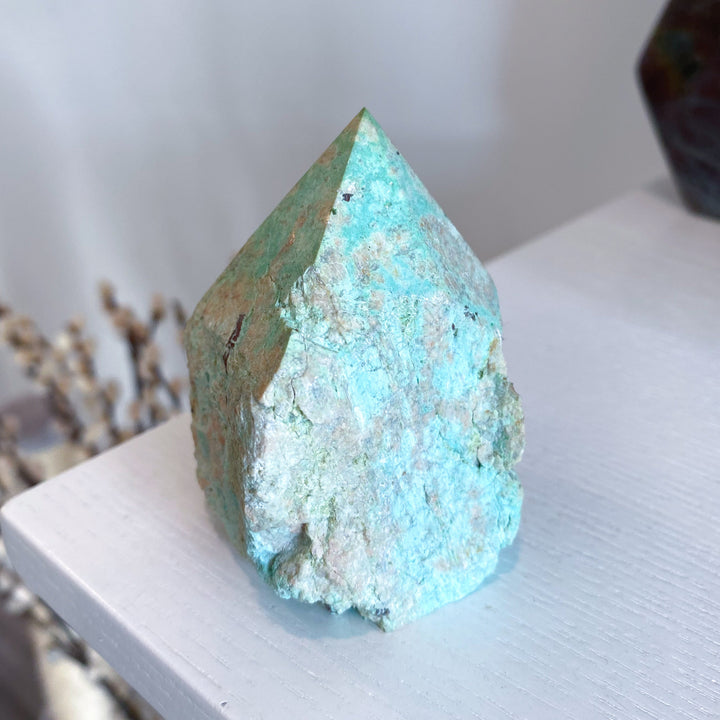 Turquoise Top Polish Point #4 - Aligns all the Chakras