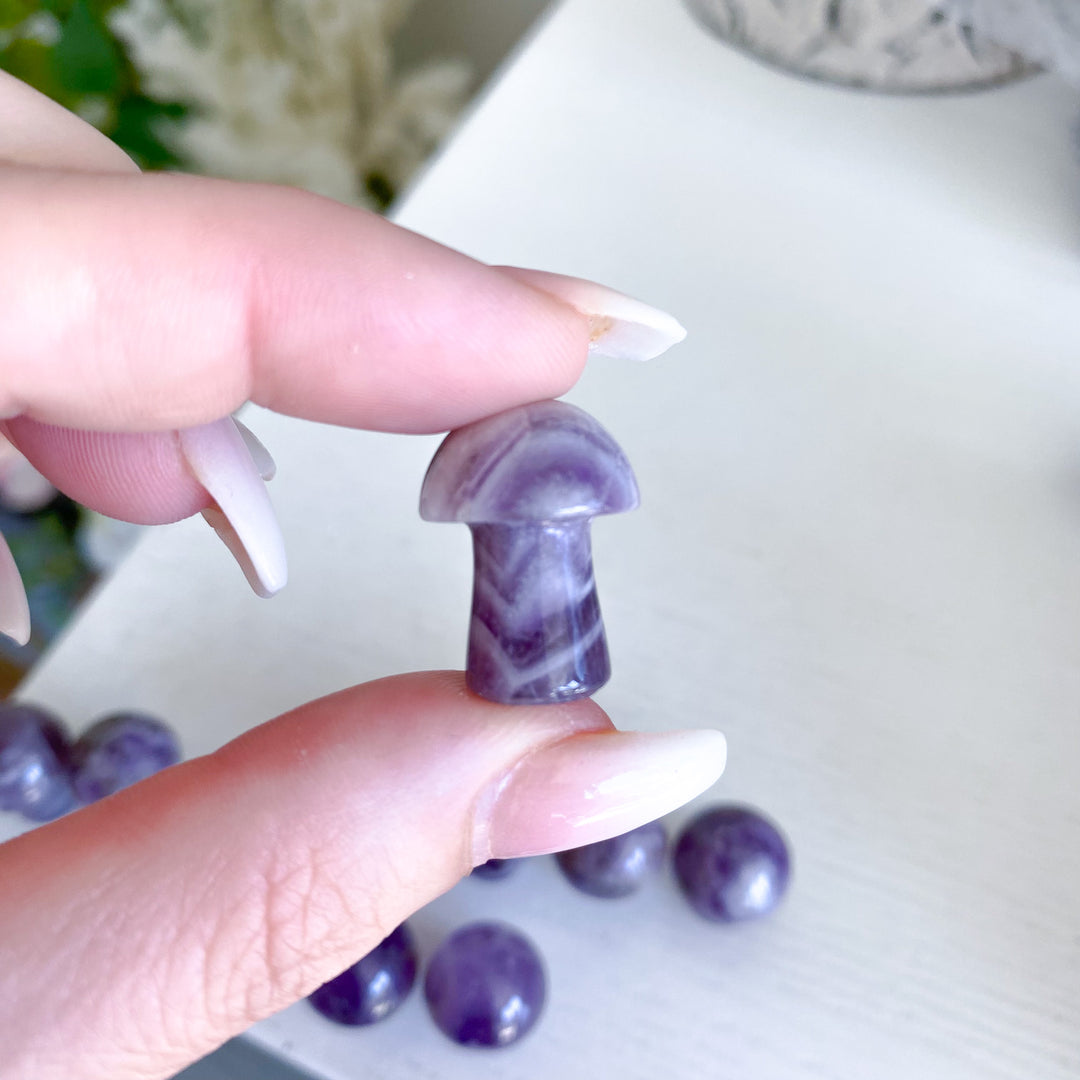Amethyst Mini Mushroom Carving