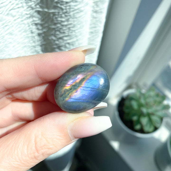Small, Flashy Sunset Labradorite Pebble Stone