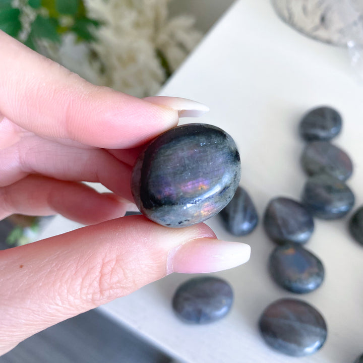 Small, Flashy Sunset Labradorite Pebble Stone