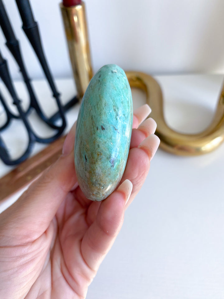 Blue Turquoise Palm Stone #4