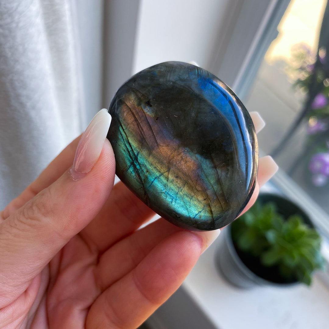 Flashy Labradorite Palm Stone 