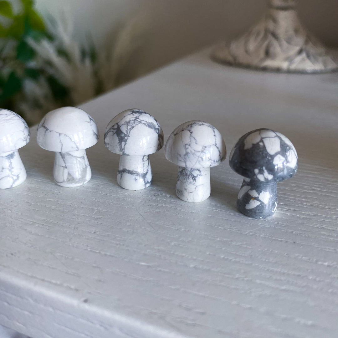 Howlite Mini Mushroom