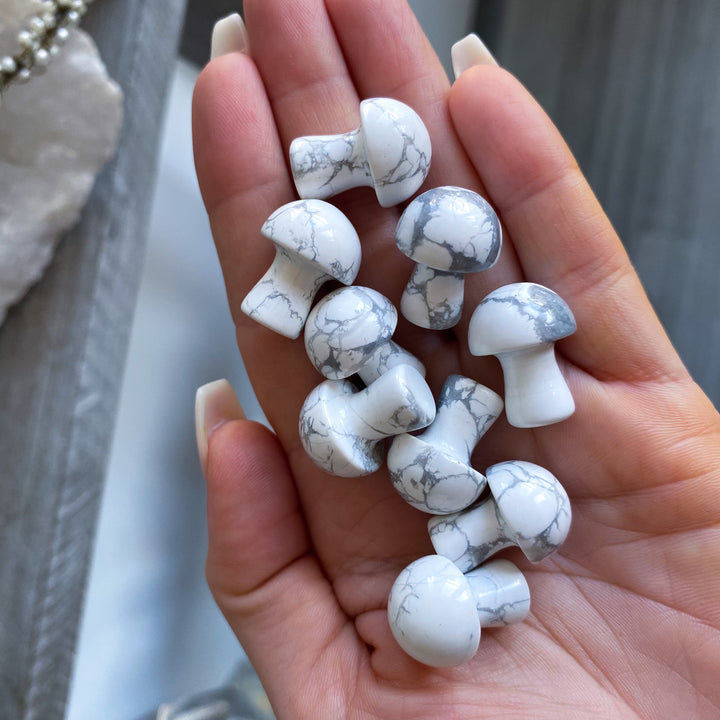 Howlite Mini Mushroom