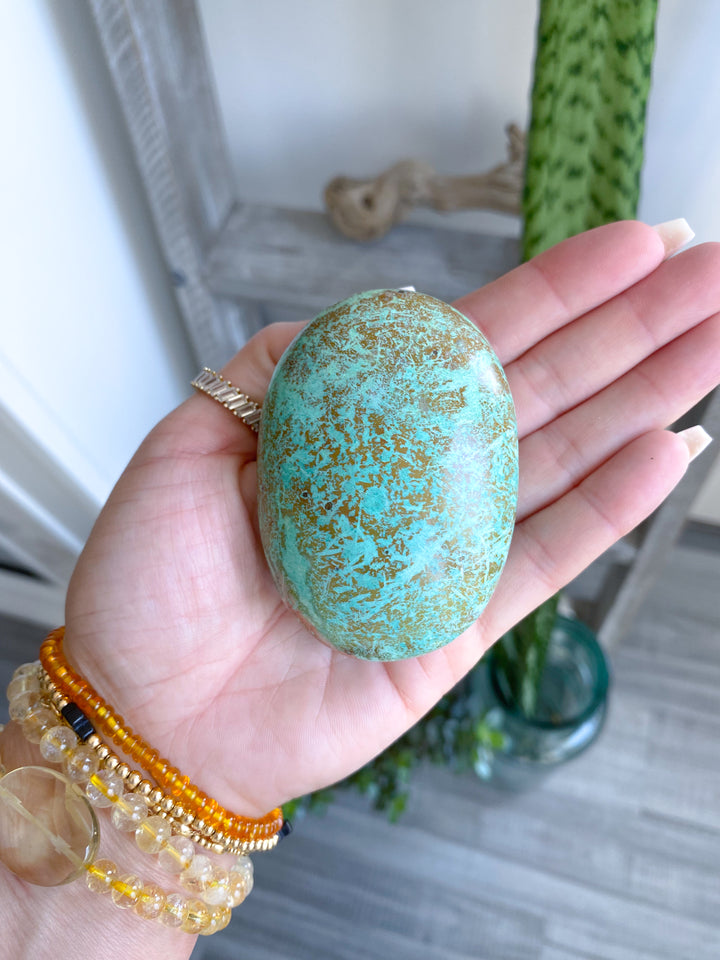 Unique Peruvian Turquoise Palm Stone 