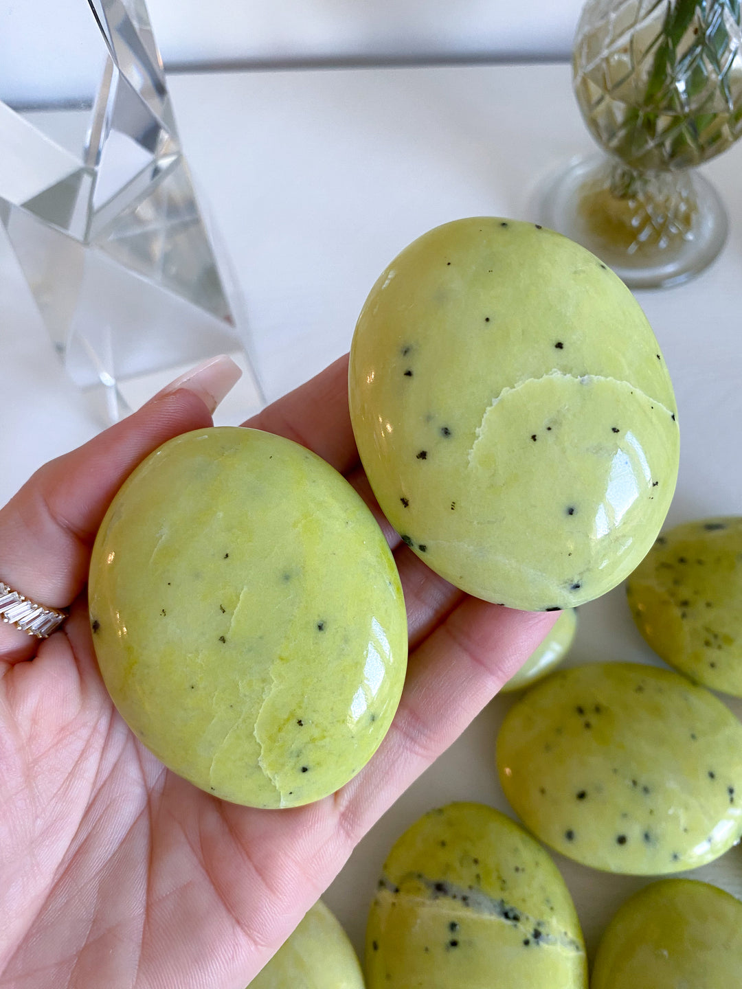 Spotted Serpentine Palm Stone - Lime Green