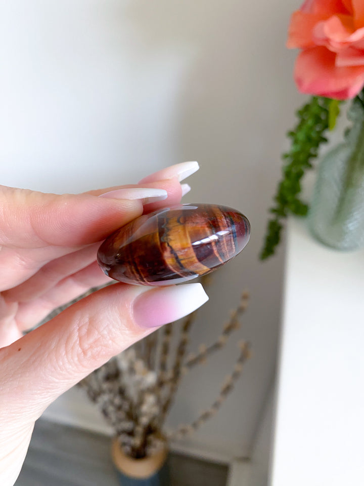 Red Tiger Eye Palm Stone