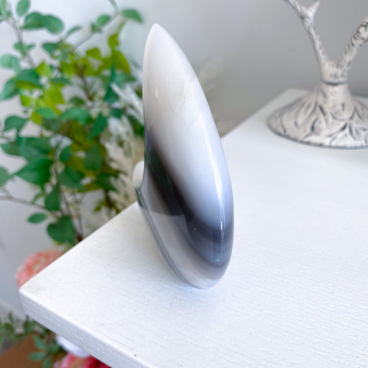Gray Banded Onyx Standing Moon 