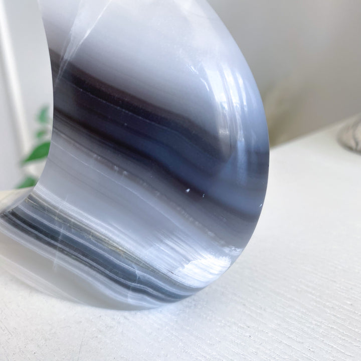 Gray Banded Onyx Standing Moon 