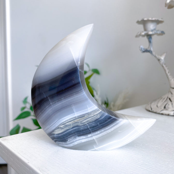 Gray Banded Onyx Standing Moon 