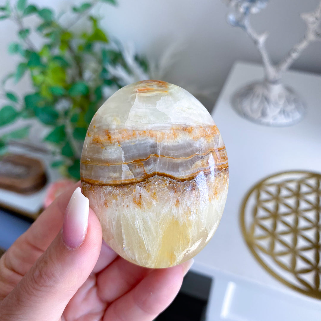 Lemon &amp; Gray-Green Calcite Palm Stone 