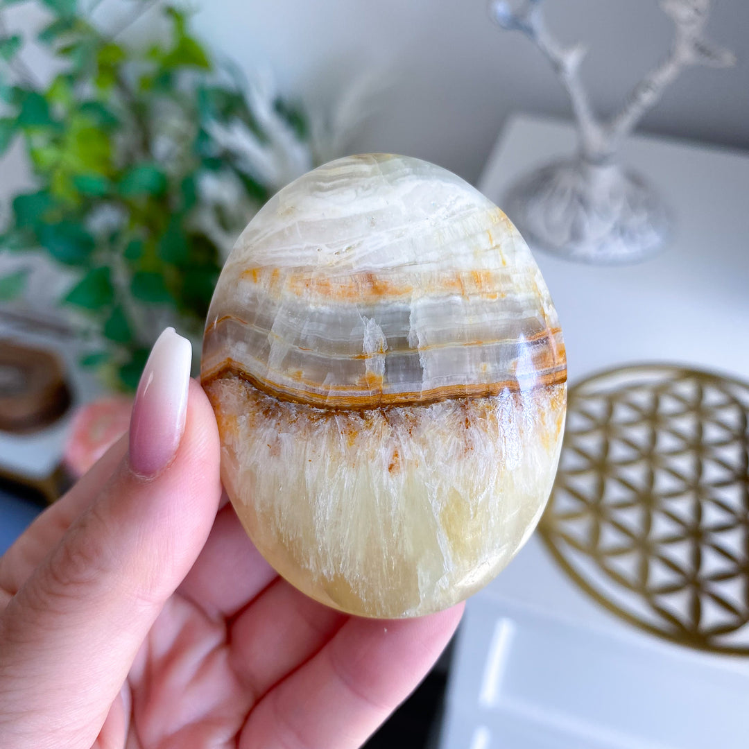 Lemon &amp; Gray-Green Calcite Palm Stone 